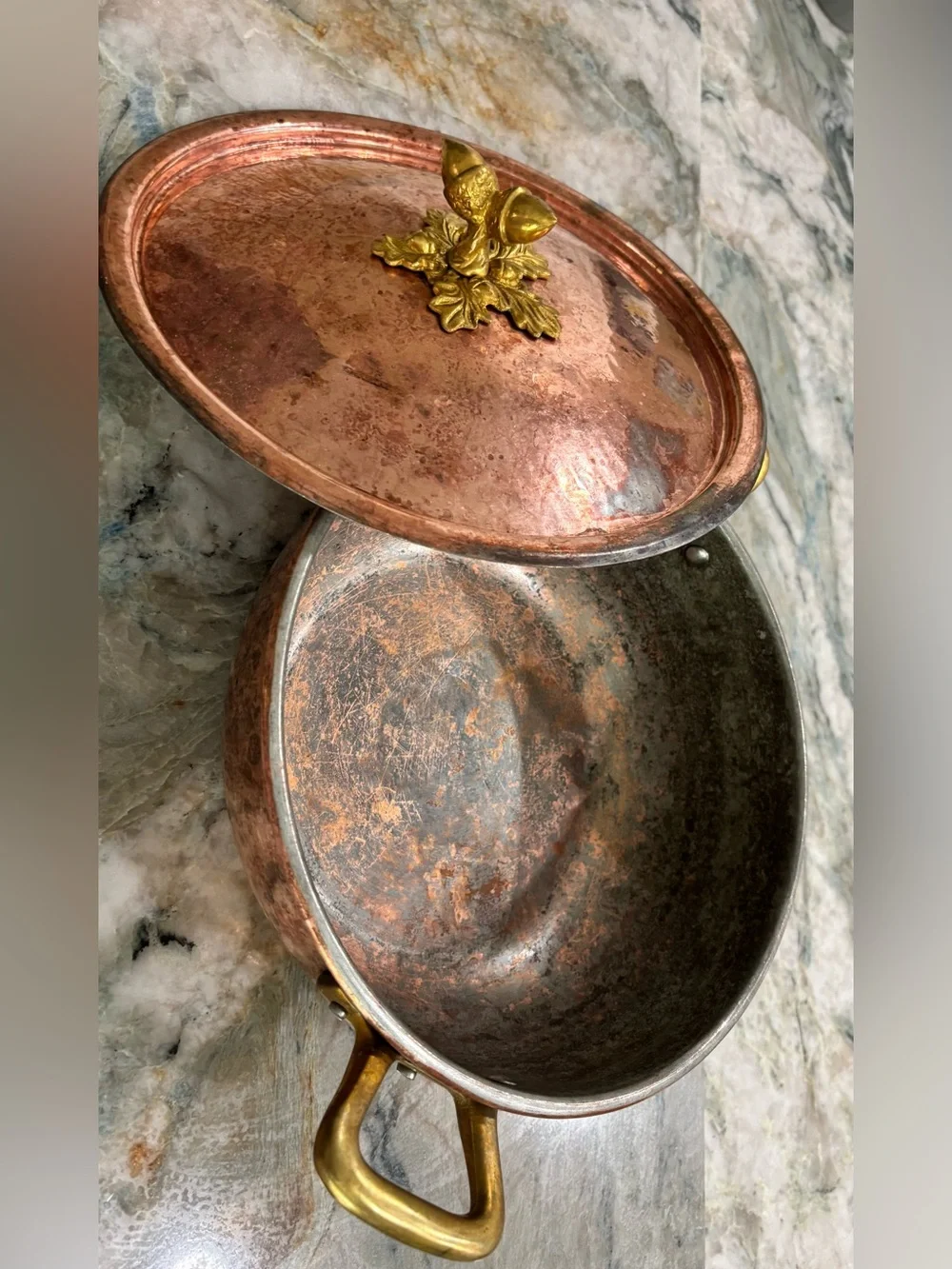 Antique-Style Copper Serving Casserole with Decorative Brass Handle